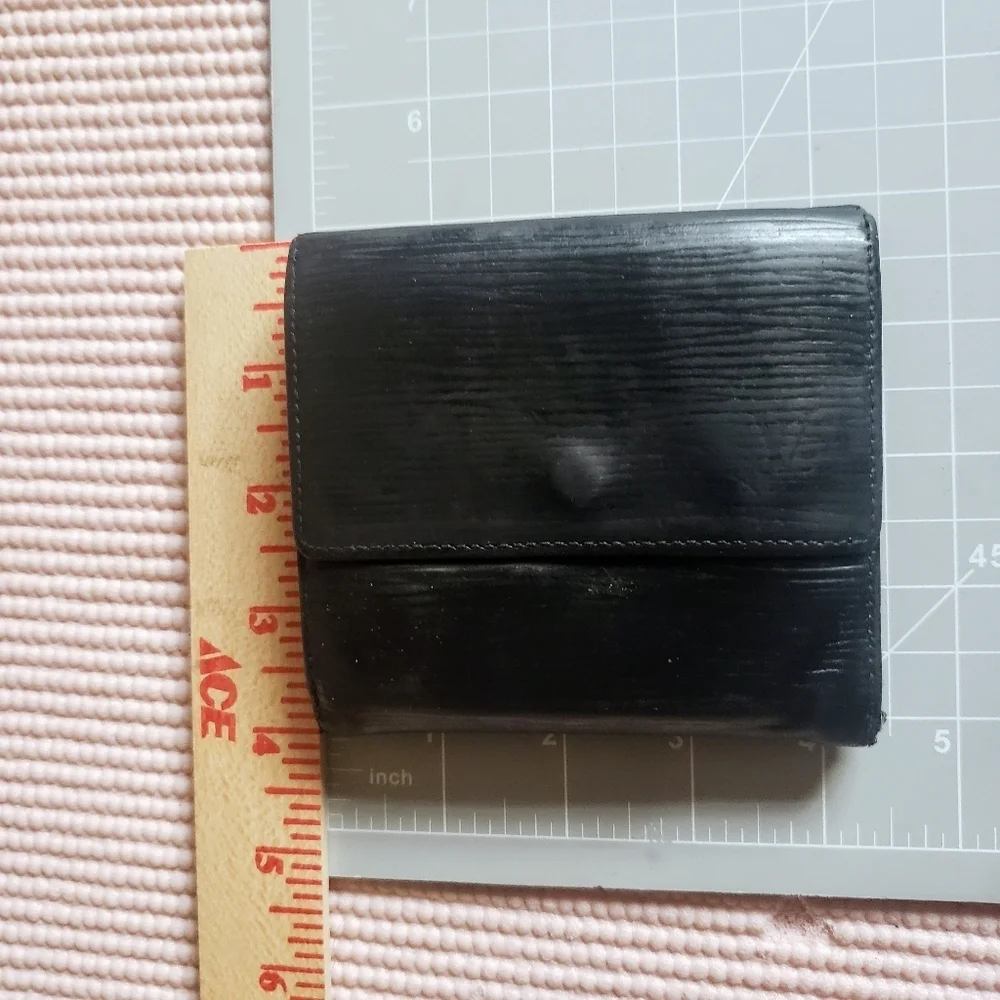Louis Vuitton Epi Elise Wallet - Black